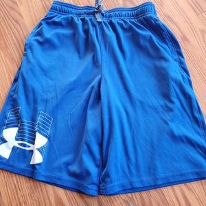 Under armour boys yxl shorts